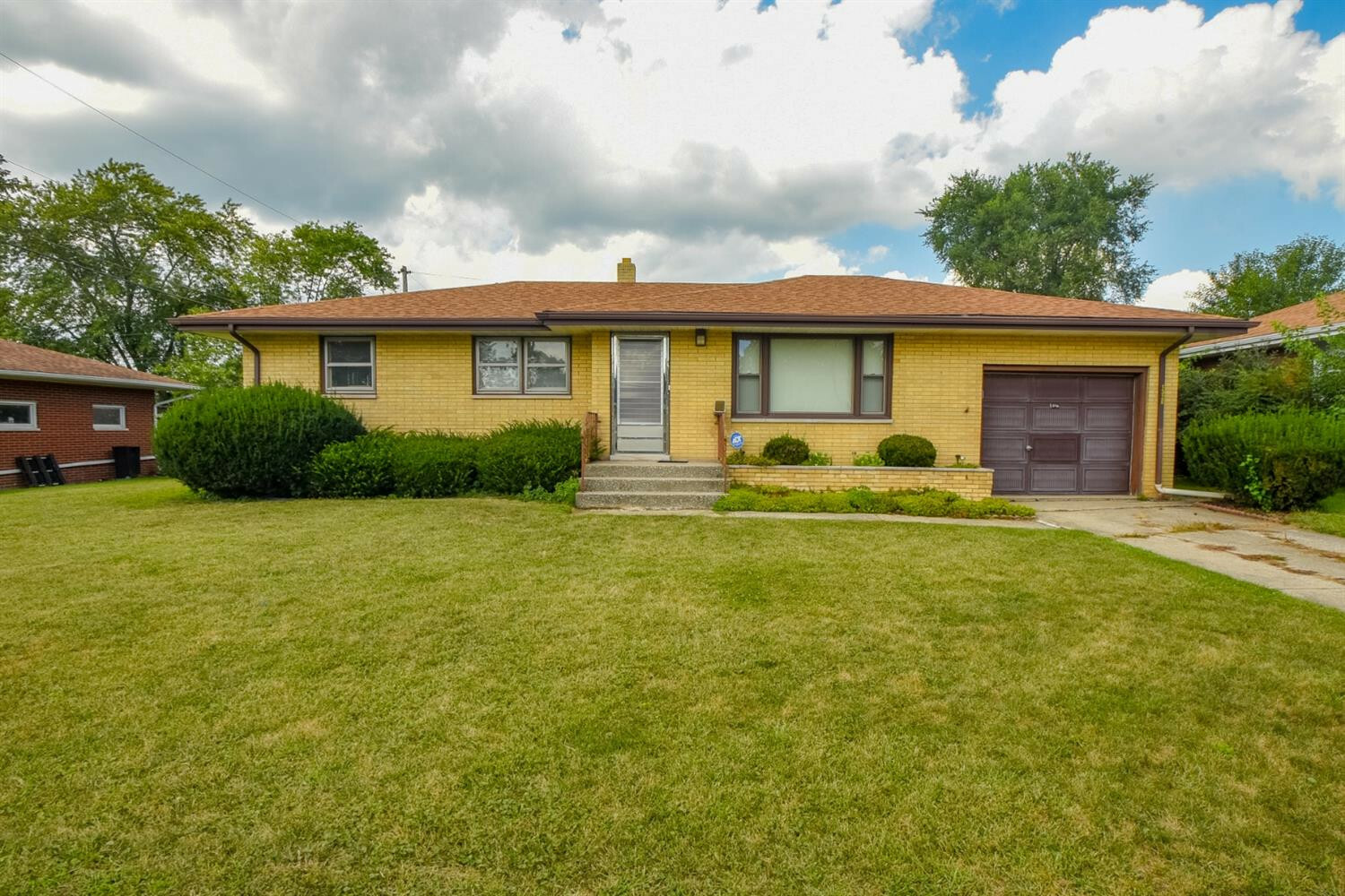 Property Photo: 1320 W 56th Avenue IN 46410