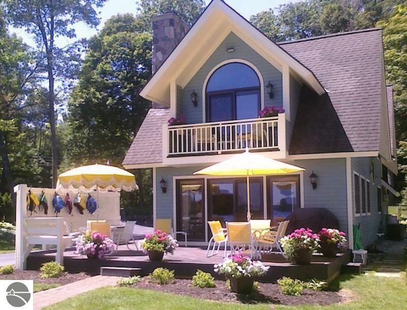 Property Photo:  2514 Crescent Shores Drive  MI 49685 