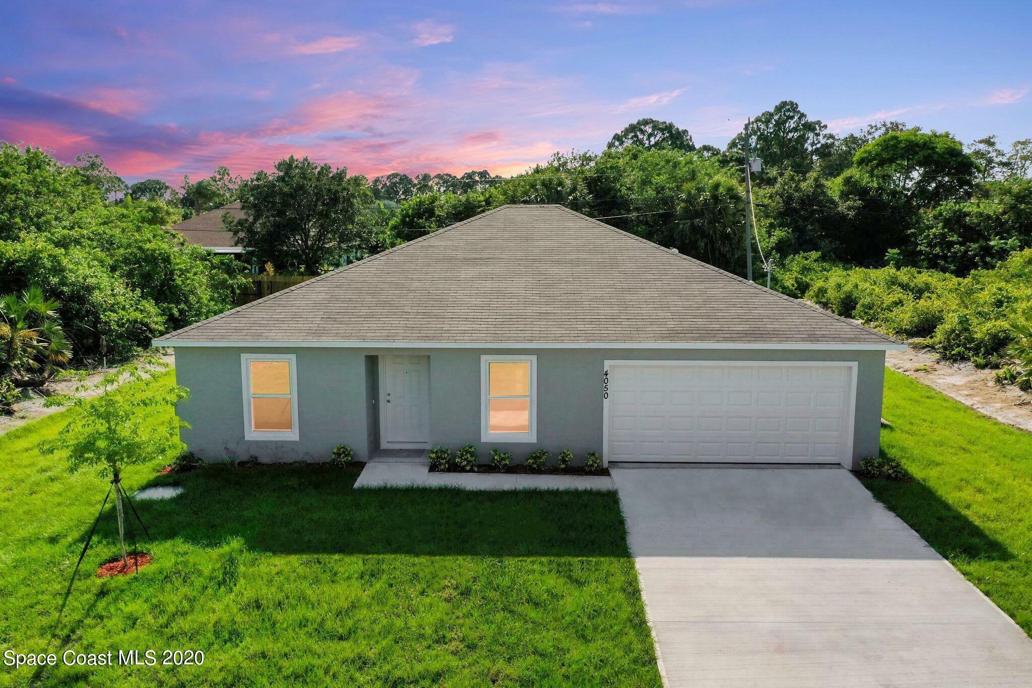 Property Photo:  873 Dartmouth Avenue SW  FL 32908 