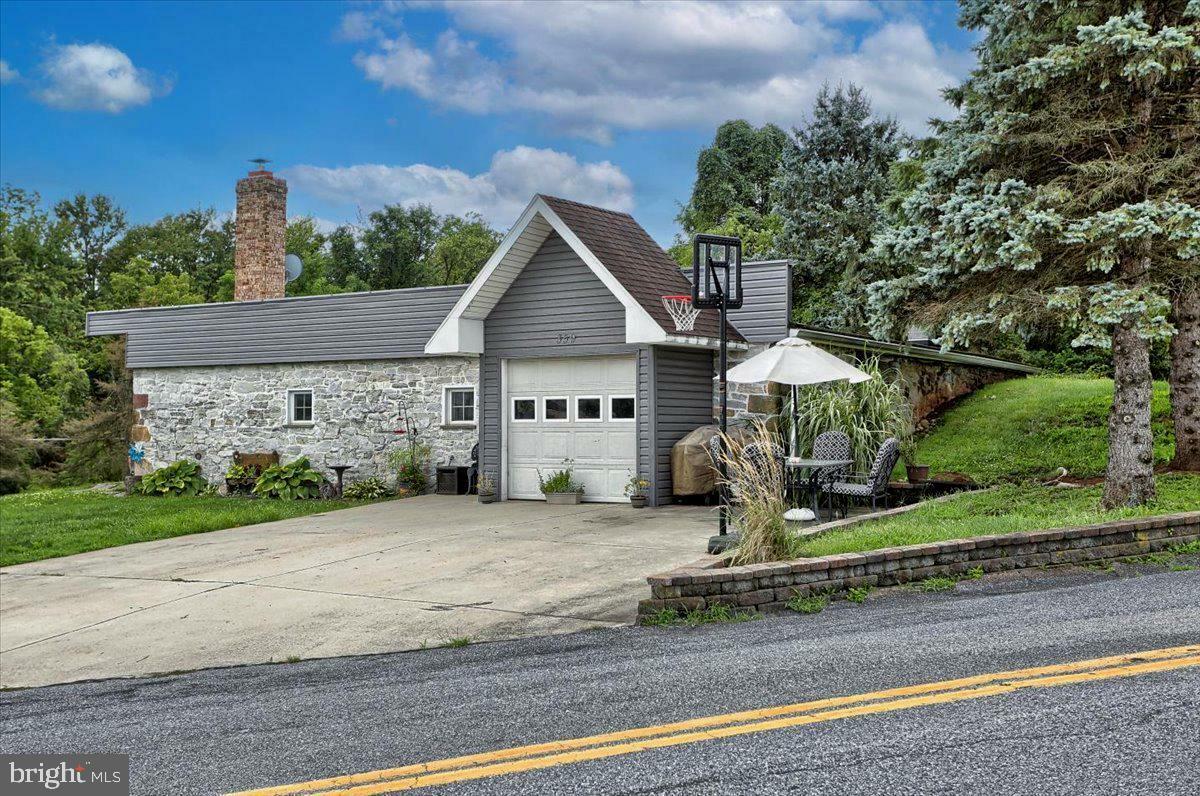 Property Photo: 359 Lewisberry Road PA 17070