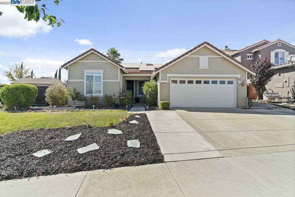 Property Photo:  721 Copperfield Ct  CA 94513 