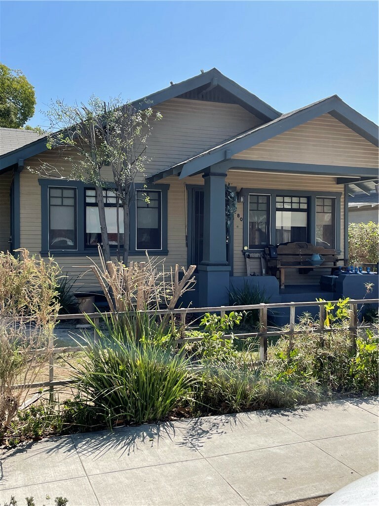 Property Photo: 780 Newport Avenue CA 90804
