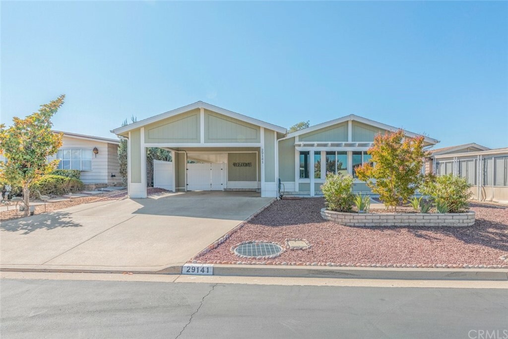 Property Photo:  29141 Calle Cisne  CA 92563 