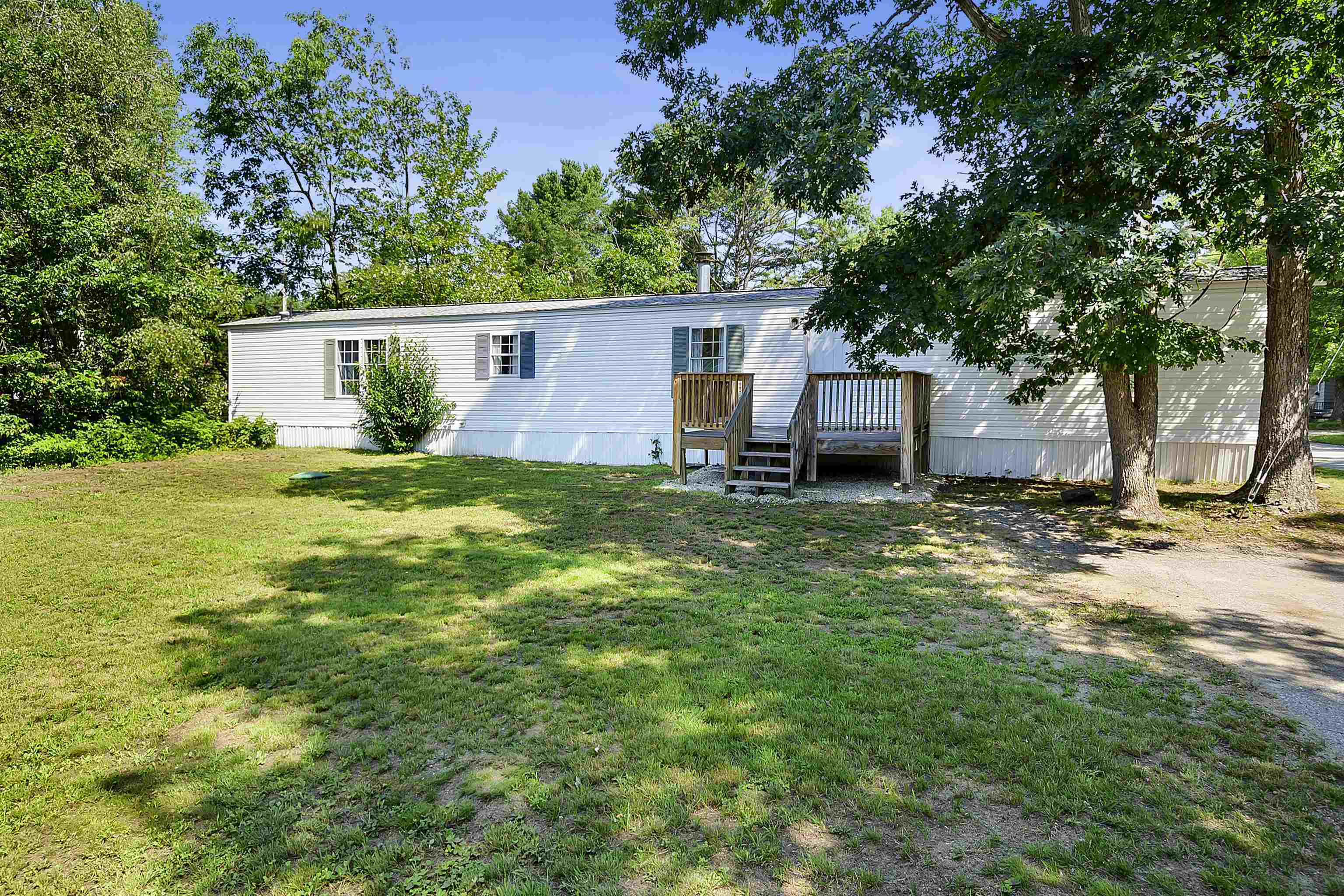 Property Photo:  76 Pineland Park  NH 03851 