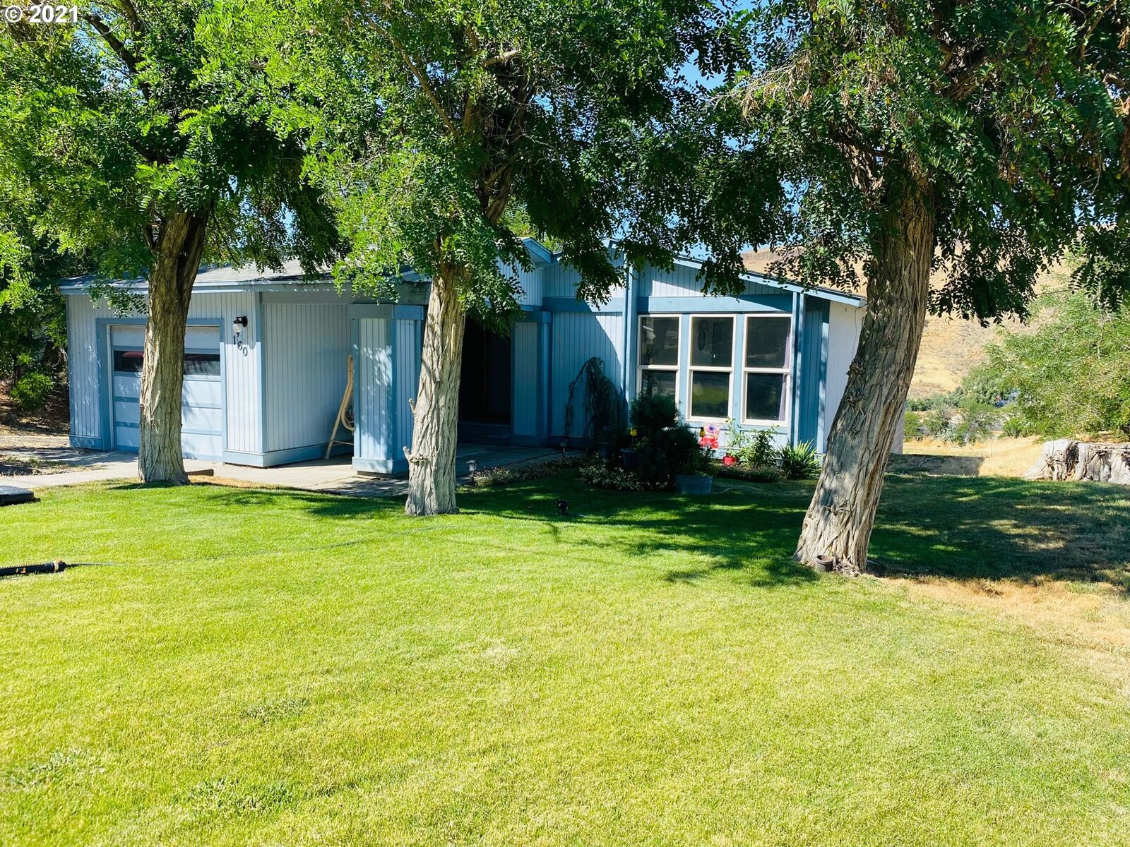 Property Photo:  160 Shane Dr  OR 97812 