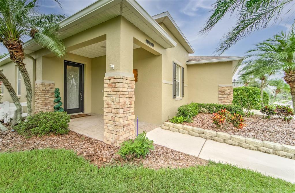 Property Photo:  7133 Lake Eaglebrooke Drive  FL 33813 