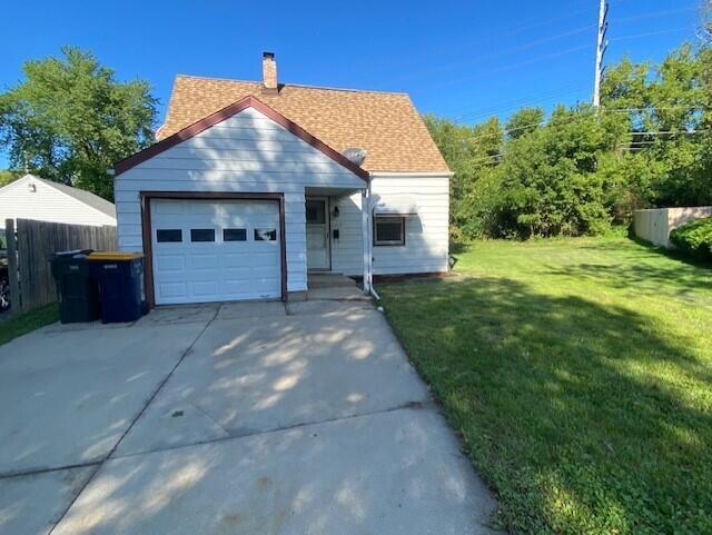 Property Photo: 10520 W Everett Cir WI 53214