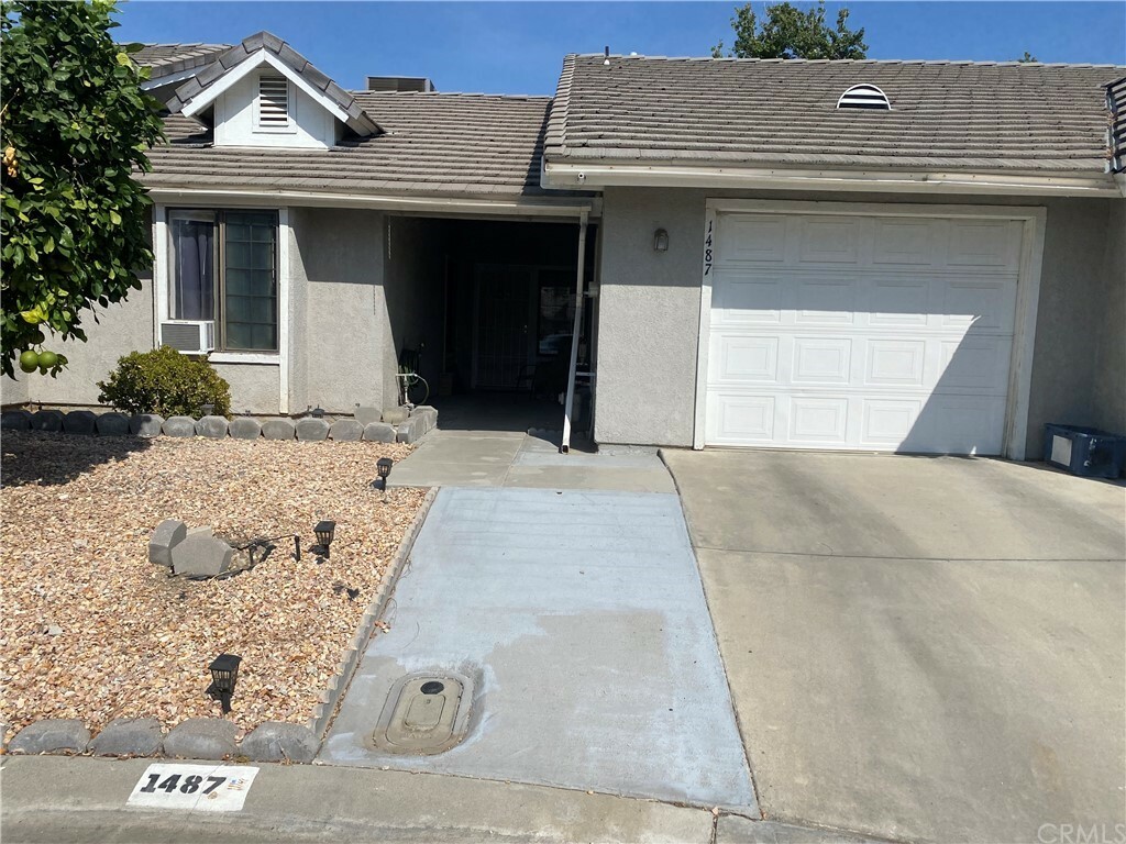 Property Photo:  1487 Fireside Circle  CA 92583 