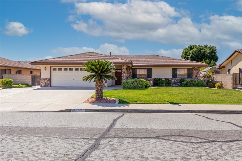 Property Photo: 786 Chardonnay Place CA 92544