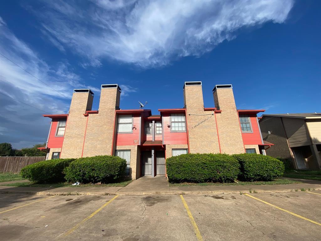 Property Photo: 8005-M Rothington Road 11-17 TX 75227