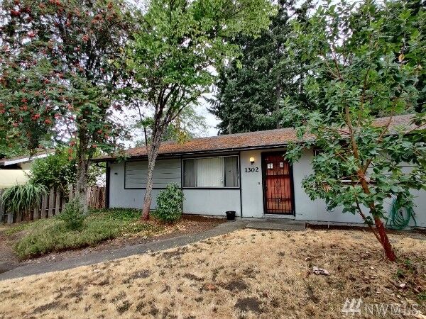 Property Photo:  1302 NE Merkel St NE  WA 98516 