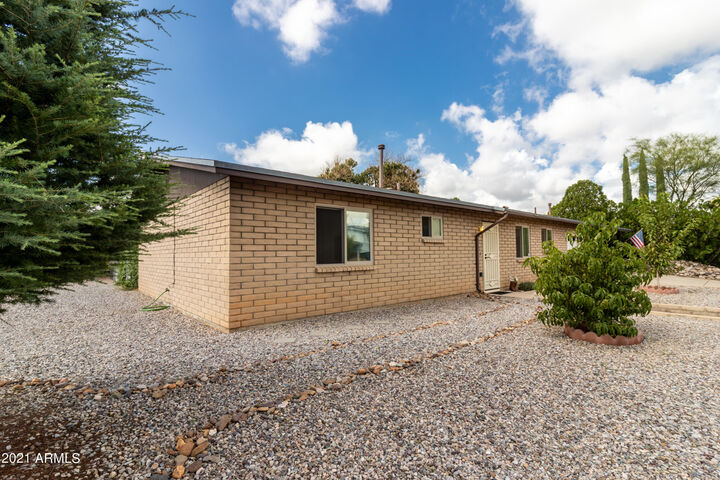 Property Photo: 4964 Camino Del Norte -- AZ 85635