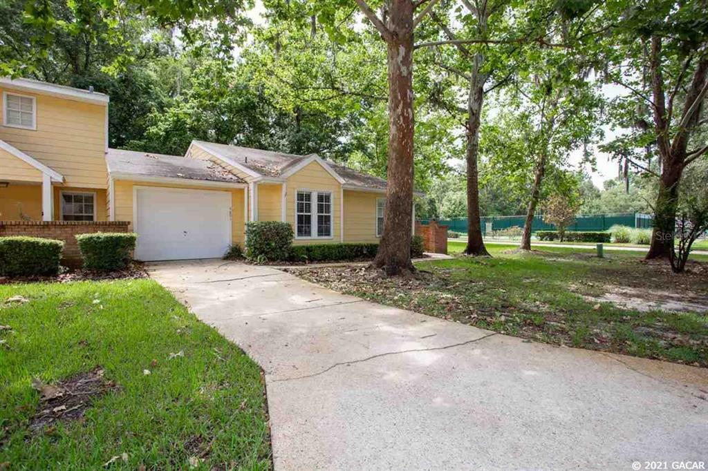 Property Photo:  4801 NW 2nd Place  FL 32607 