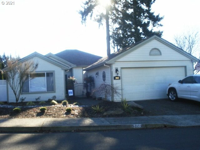 Property Photo:  3003 SE 156th Ave  WA 98683 