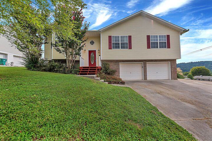 7420 Twin Brooks Blvd  Knoxville TN 37918 photo