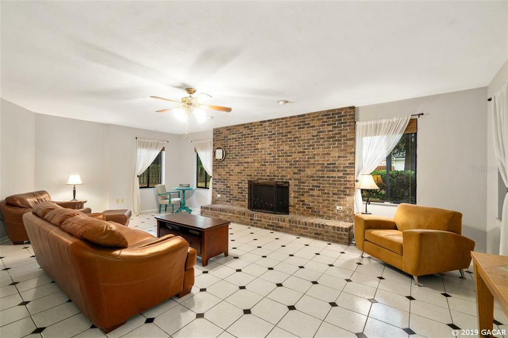 Property Photo:  3515 NW 29th Terrace  FL 32605 