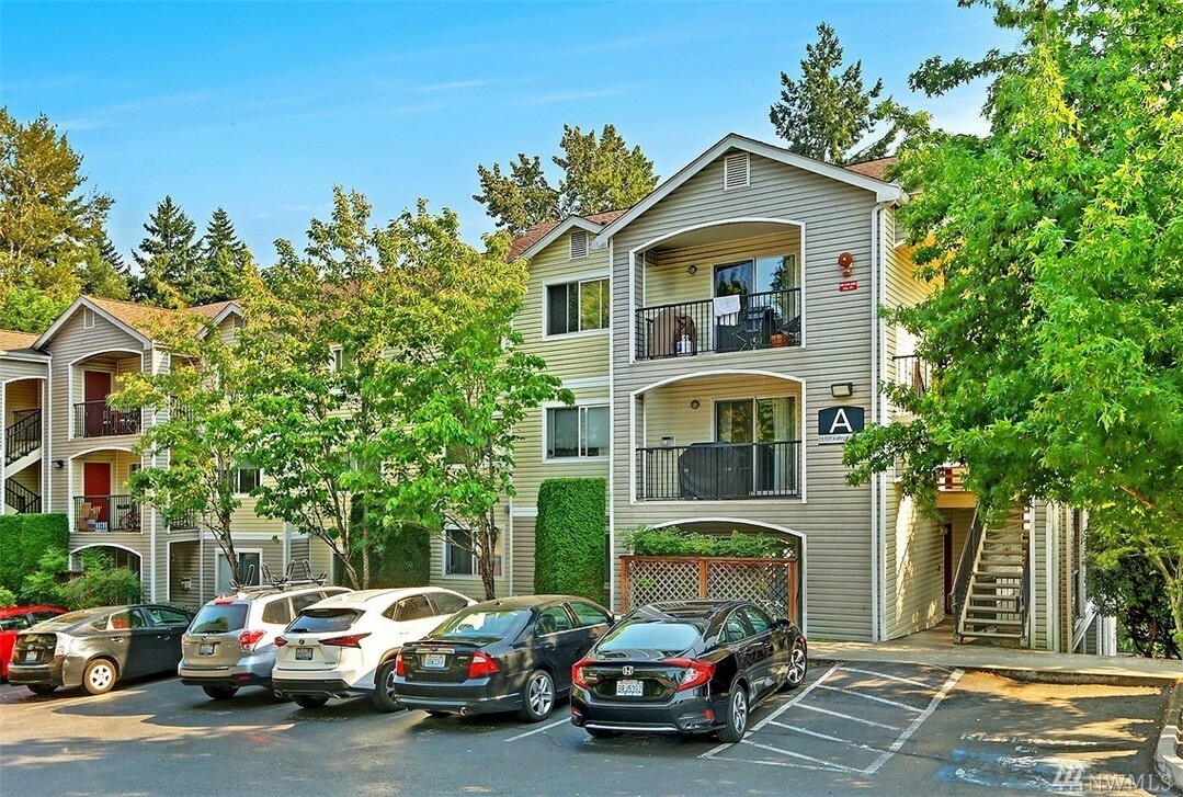 Property Photo:  10709 Valley View Rd A203  WA 98011 