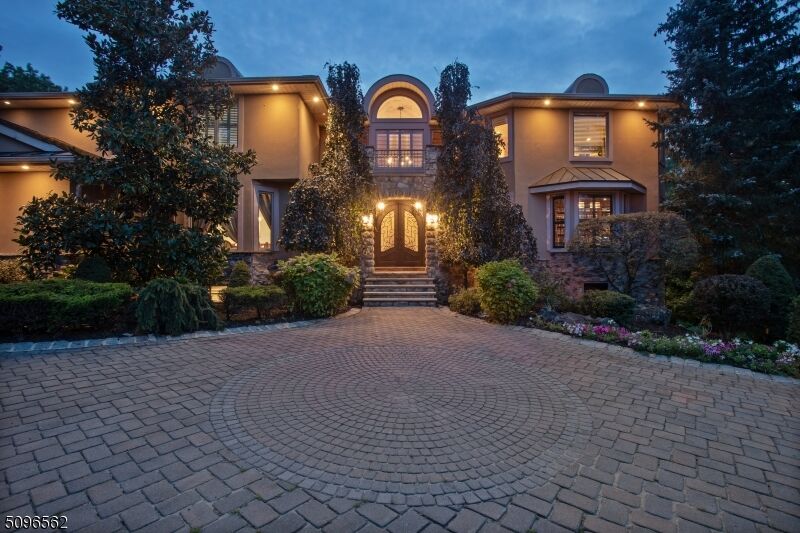 Property Photo:  16 Frances Ct  NJ 07009 