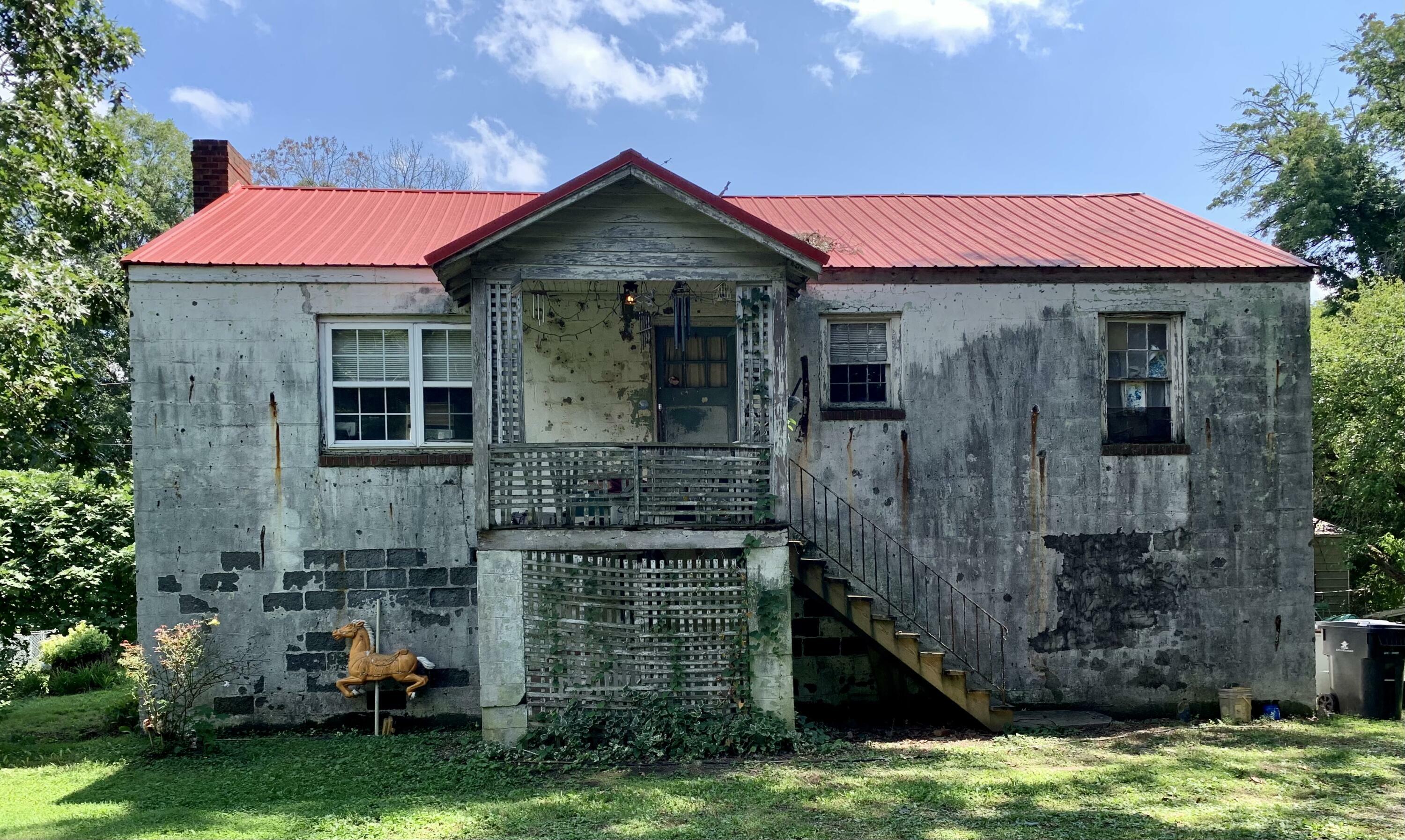 Property Photo: 2503 Spring Hill Rd TN 37914