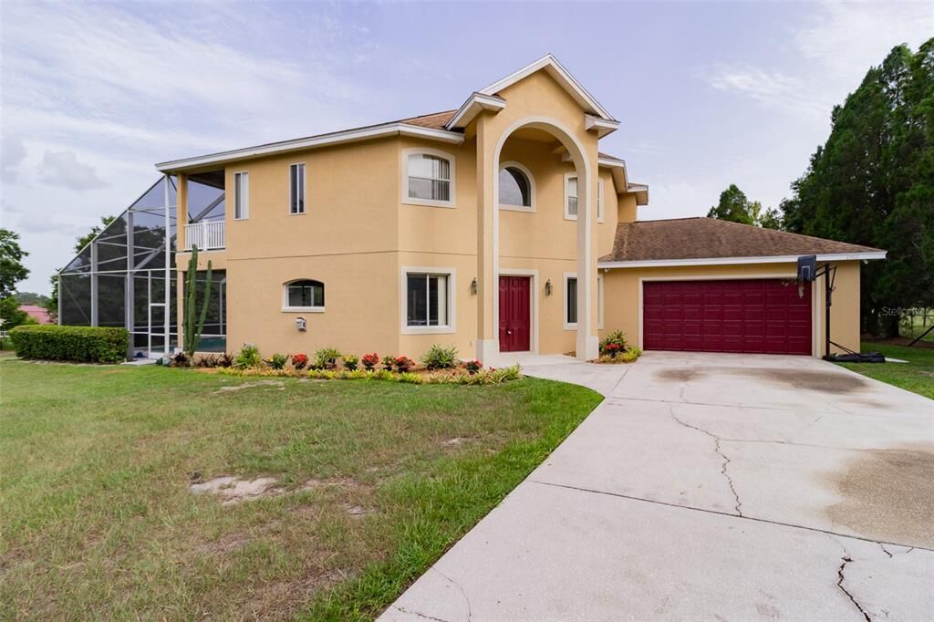 Property Photo:  2502 Roslyn Lane  FL 33812 
