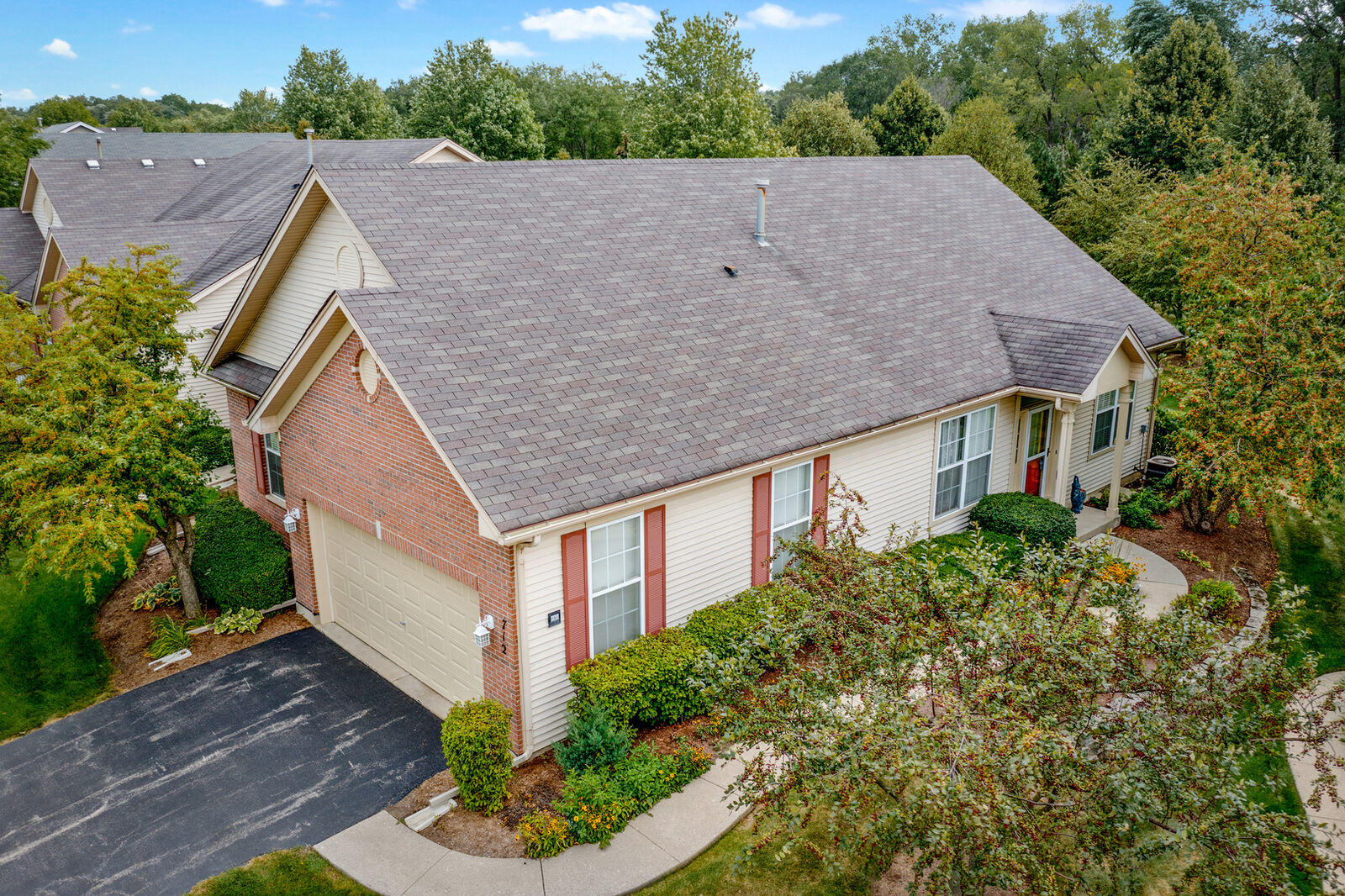 Property Photo: 712 Littleton Trail 51-3 IL 60120