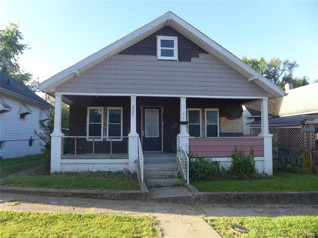 Property Photo: 2221 Hope 63401