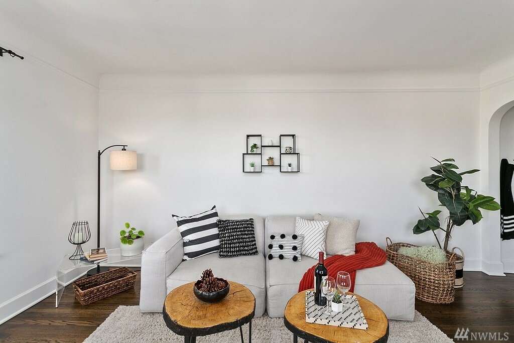 Property Photo: 325 Harvard Ave E 503 WA 98102