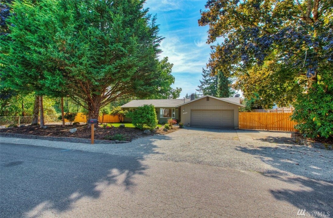 16929 SE 142nd St  Renton WA 98059 photo
