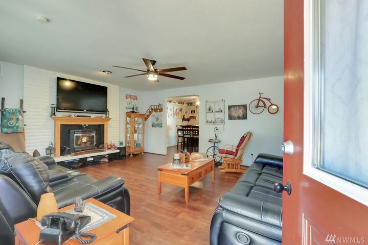 Property Photo:  11503 11th St Ct E  WA 98372