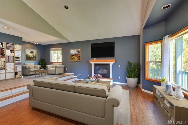 Property Photo: 1656 Poplar Lane WA 98282