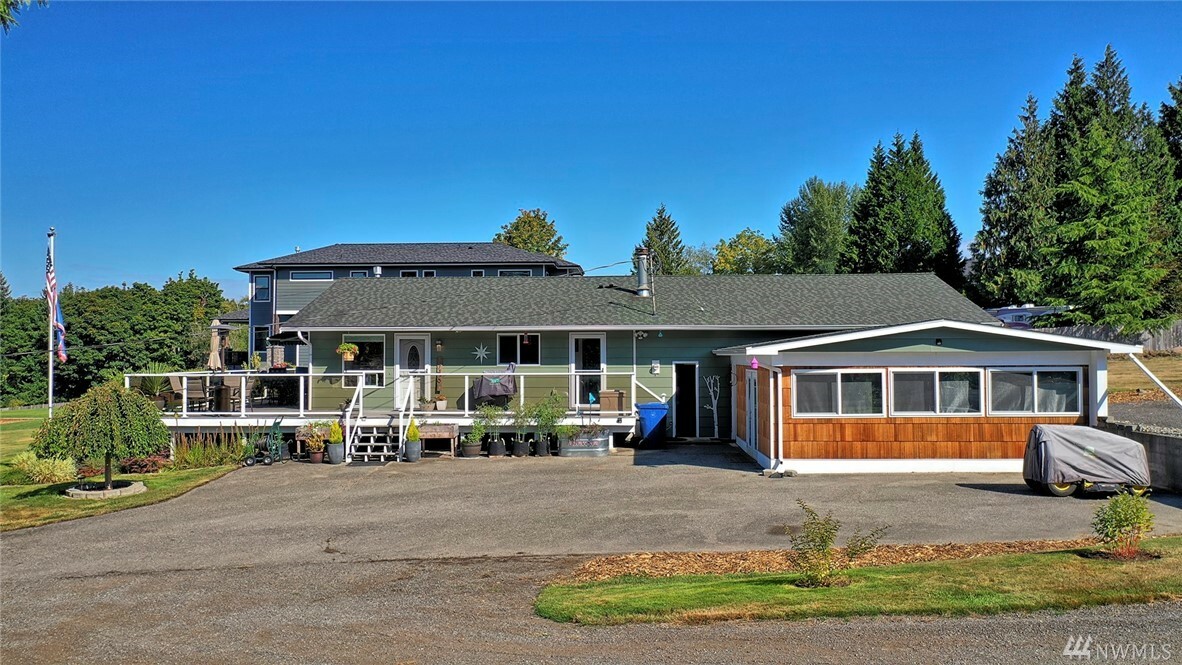 Property Photo:  7429 24th St SE  WA 98258 