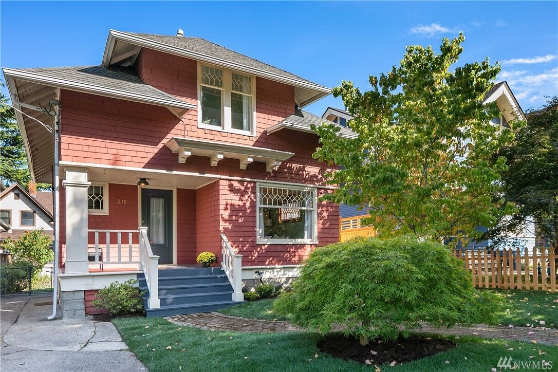 Property Photo: 218 18th Ave E WA 98112