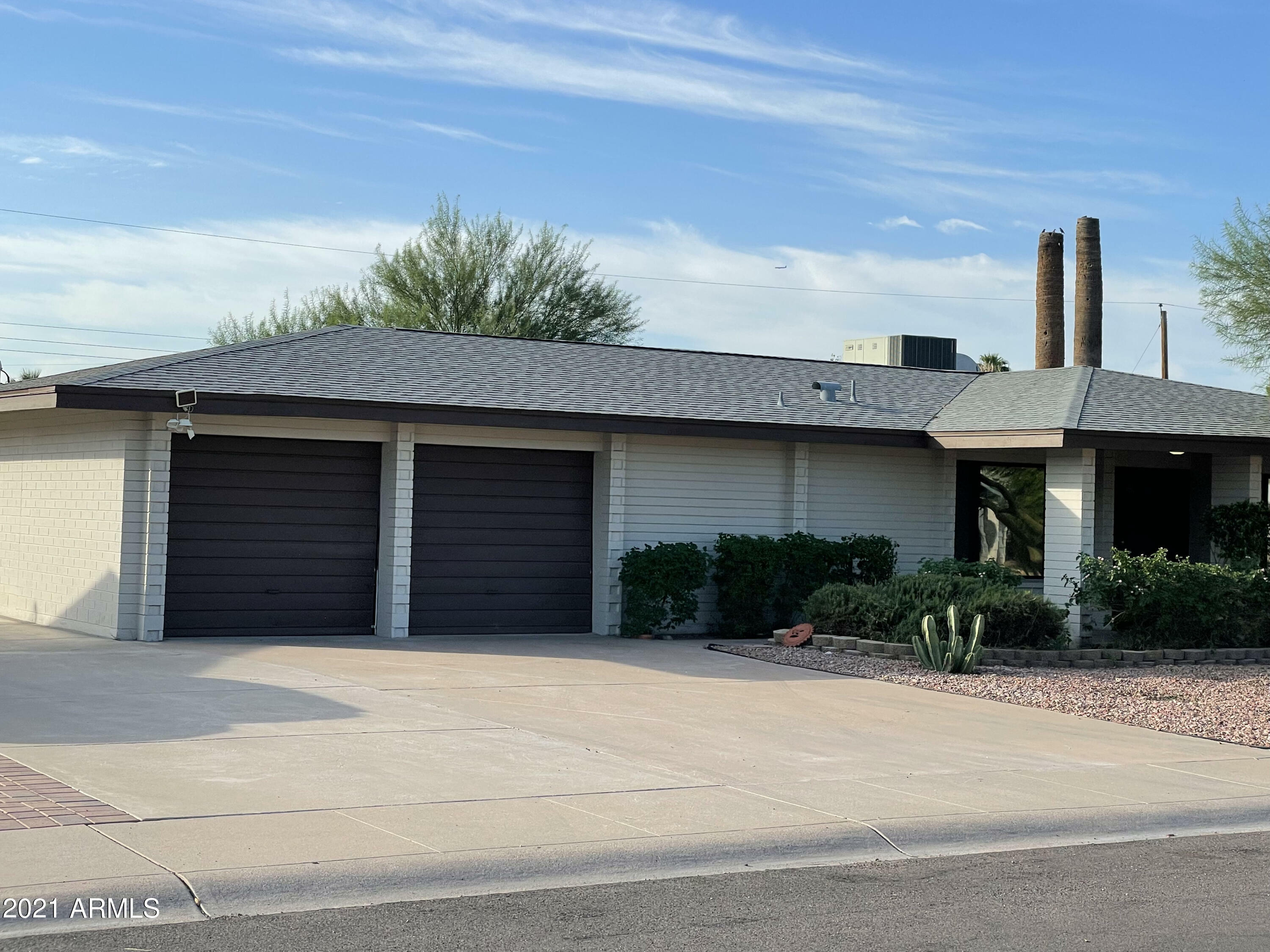 Property Photo: 6233 W Elm Street AZ 85033