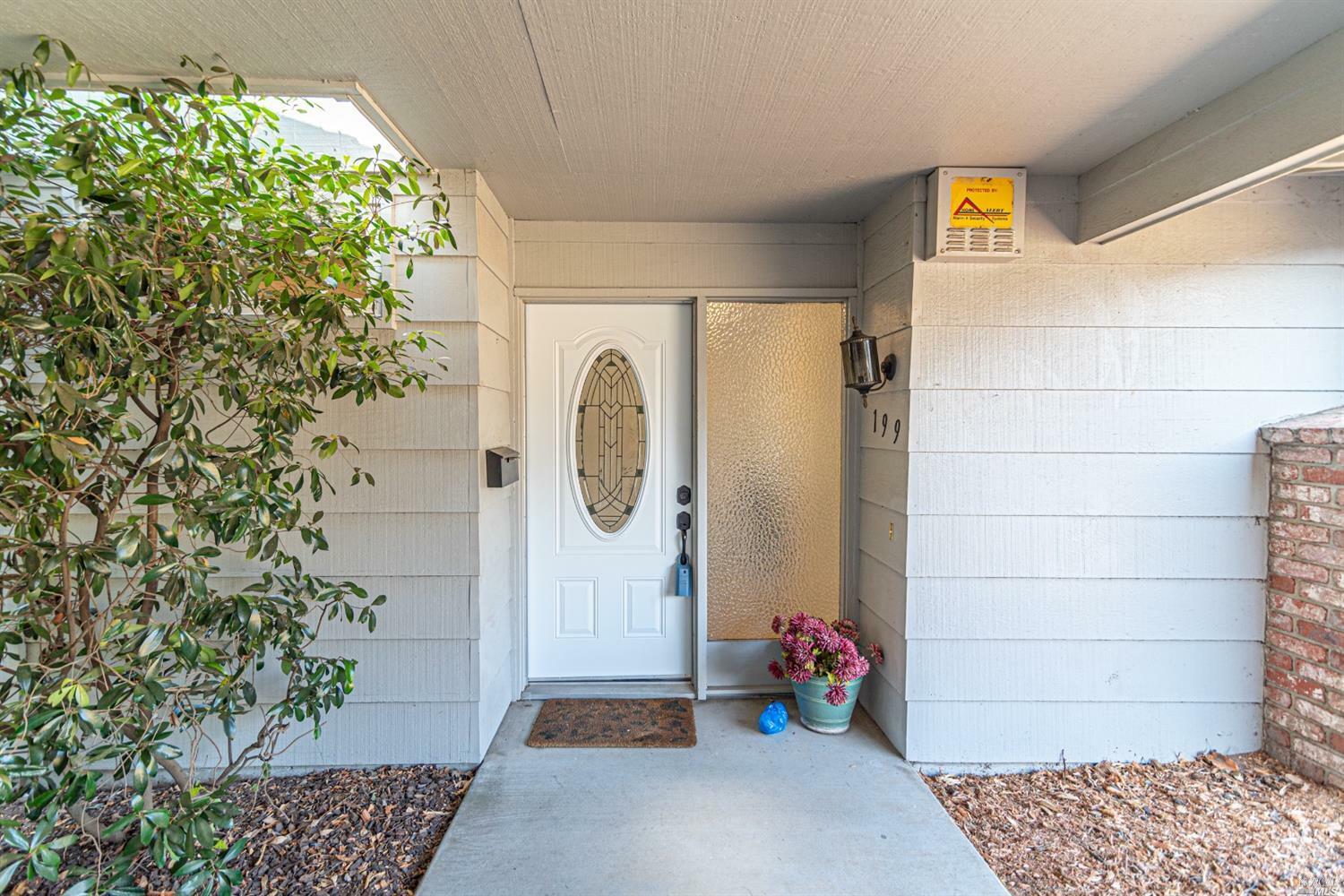 Property Photo:  199 White Oak Drive  CA 95409 