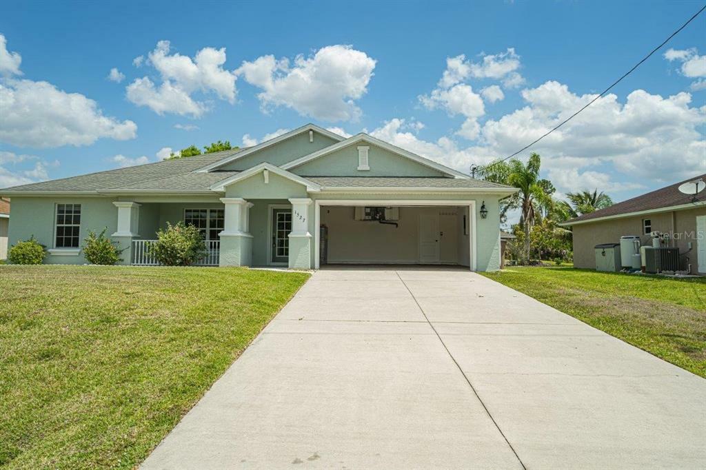 Property Photo:  1527 NE 34th Street  FL 33909 