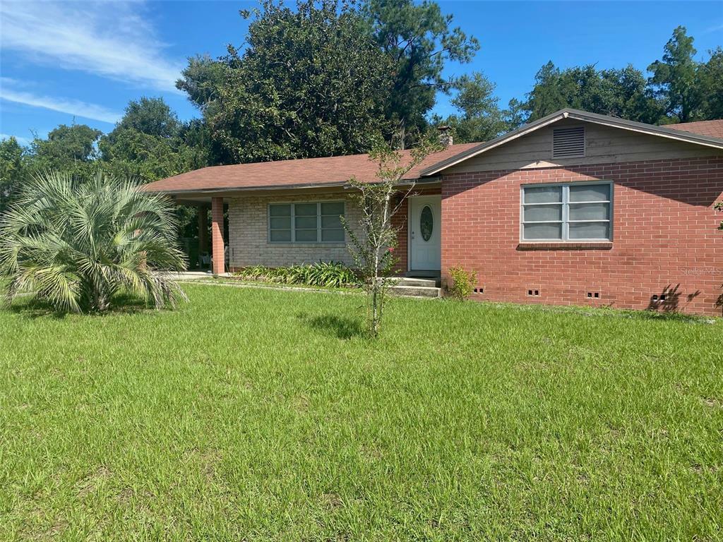 Property Photo:  2108 Vine Street  FL 34748 