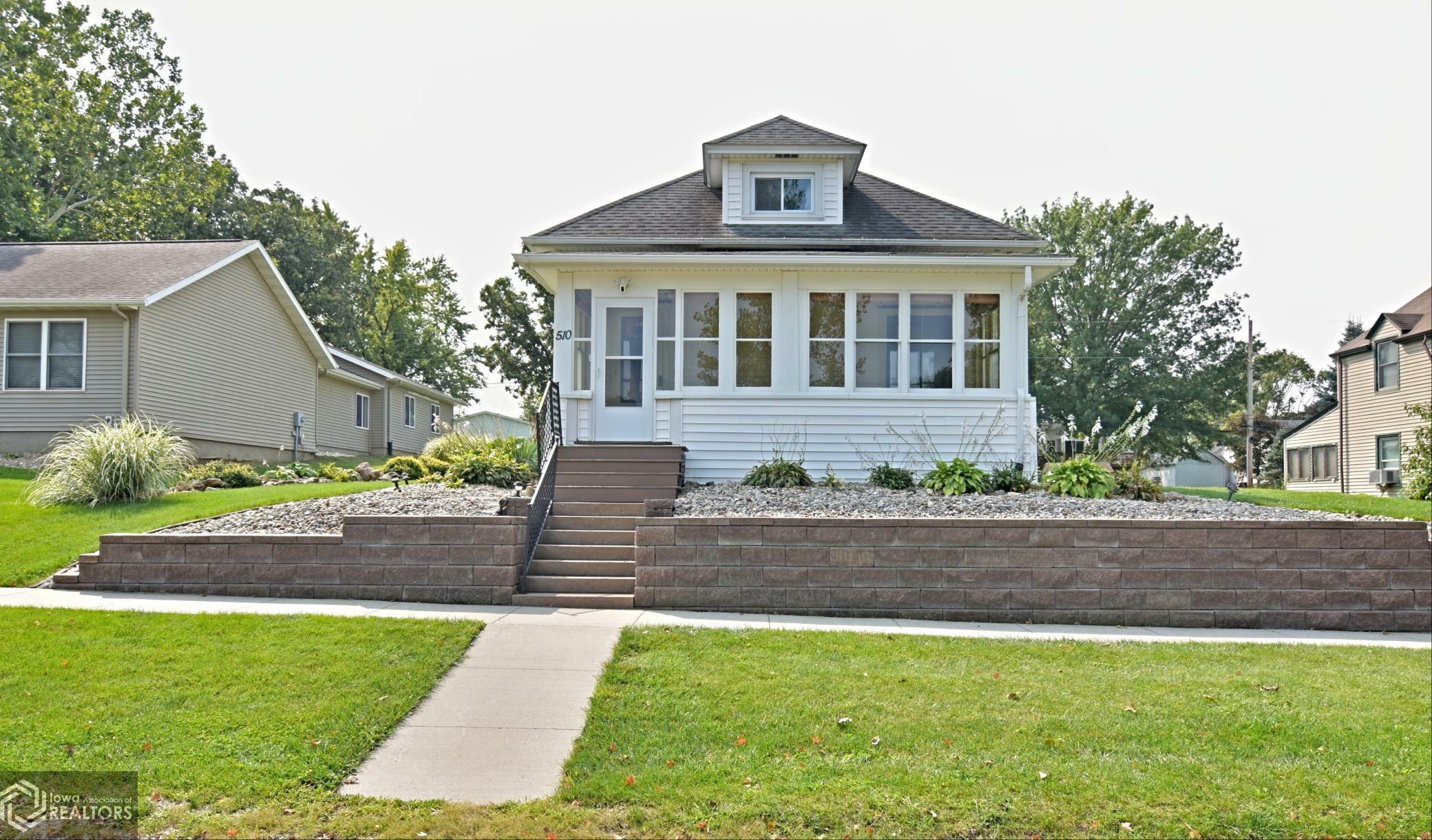 Property Photo:  510 6th Street  IA 50635 