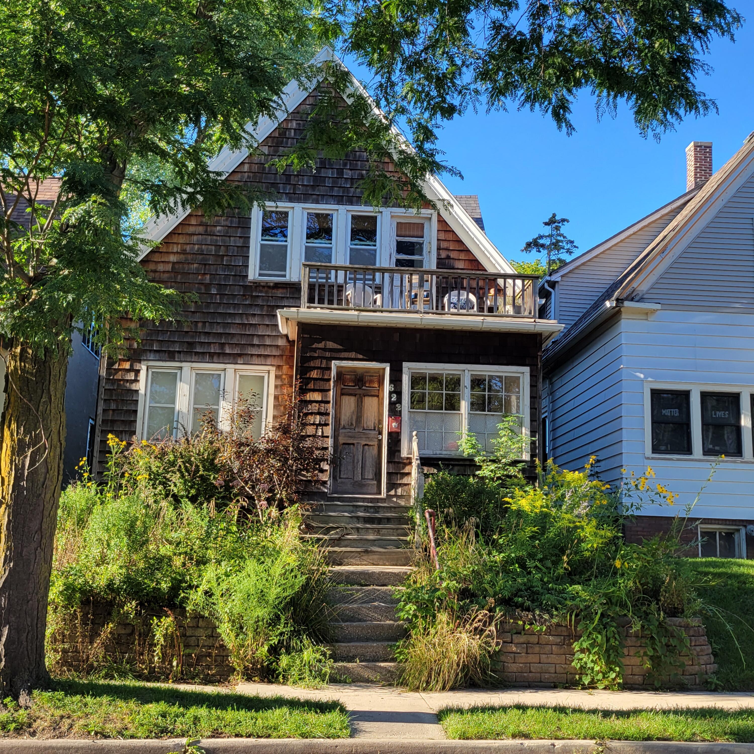 Property Photo: 622 E Burleigh St WI 53212