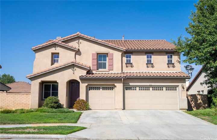 Property Photo:  1055 Saw Tooth Lane  CA 92545 