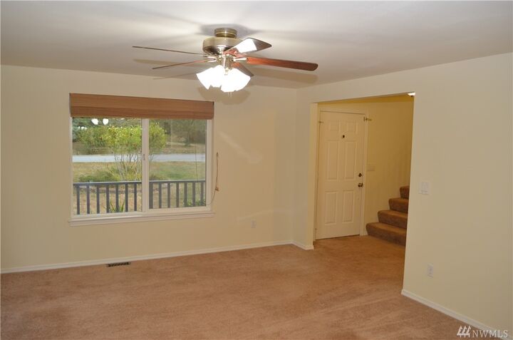 Property Photo: 1308 Halsey Dr WA 98239