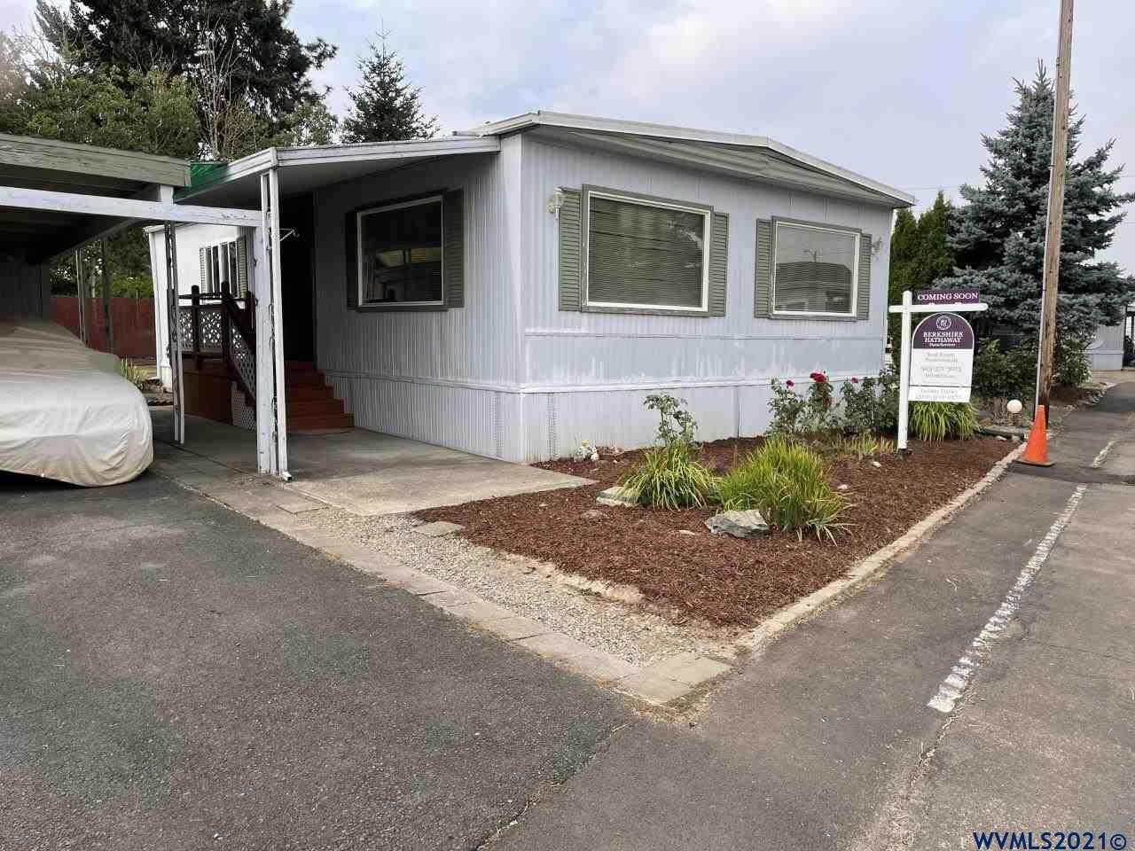 Property Photo: 273 Broadmore Av NE OR 97301