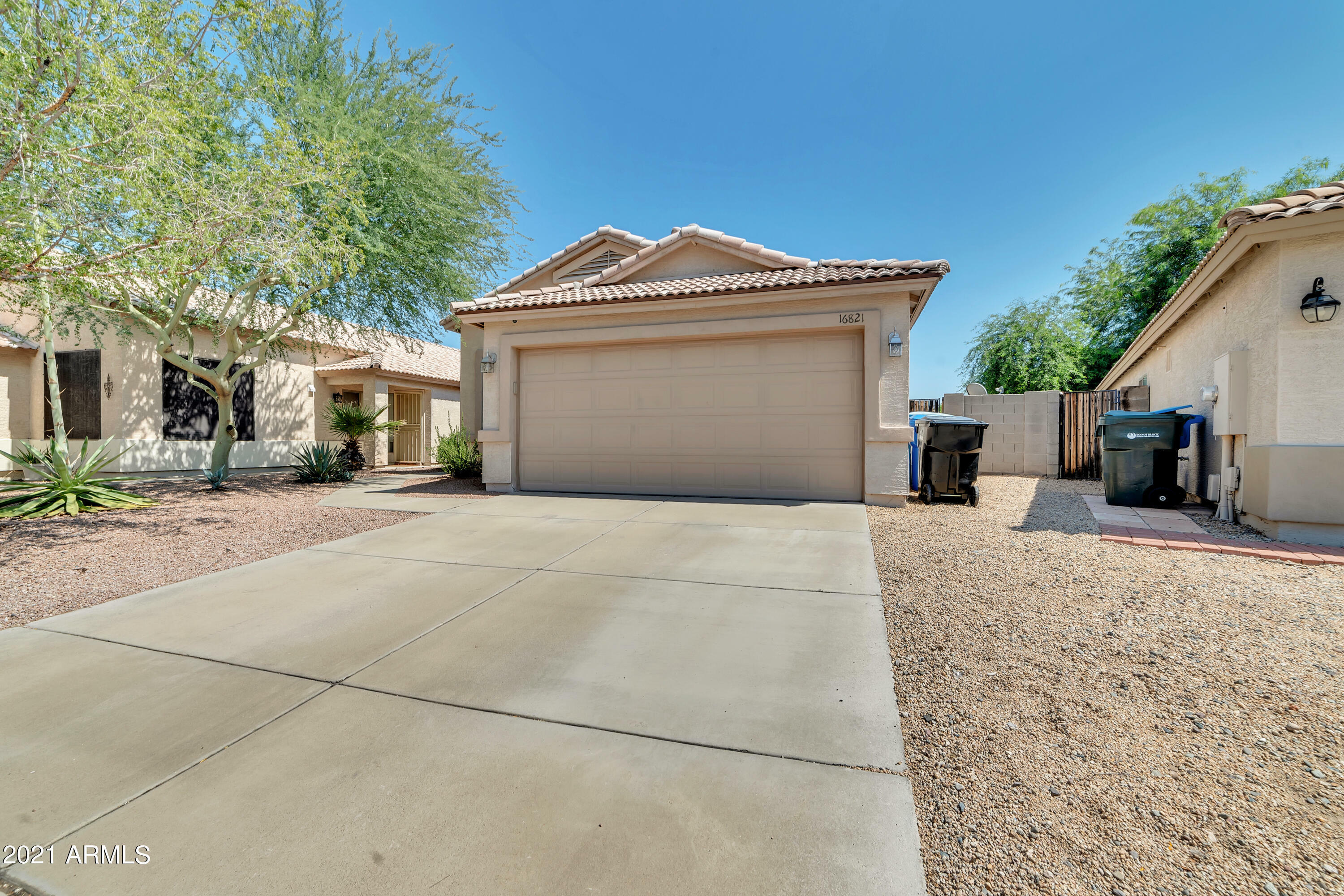 Property Photo:  16821 N 18th Place  AZ 85022 