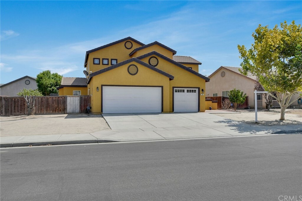 Property Photo:  239 Nightfall Road  CA 92582 