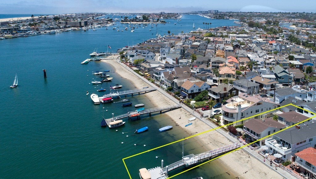 Property Photo: 602 S Bay Front CA 92662