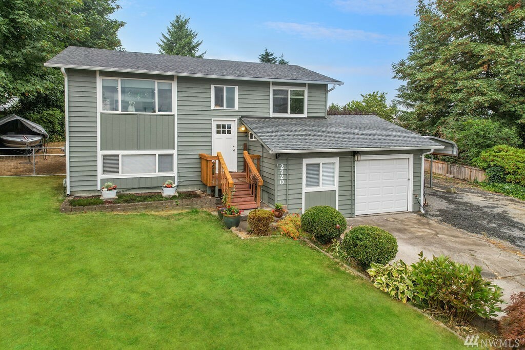 Property Photo:  2720 122nd Ct NE  WA 98258 