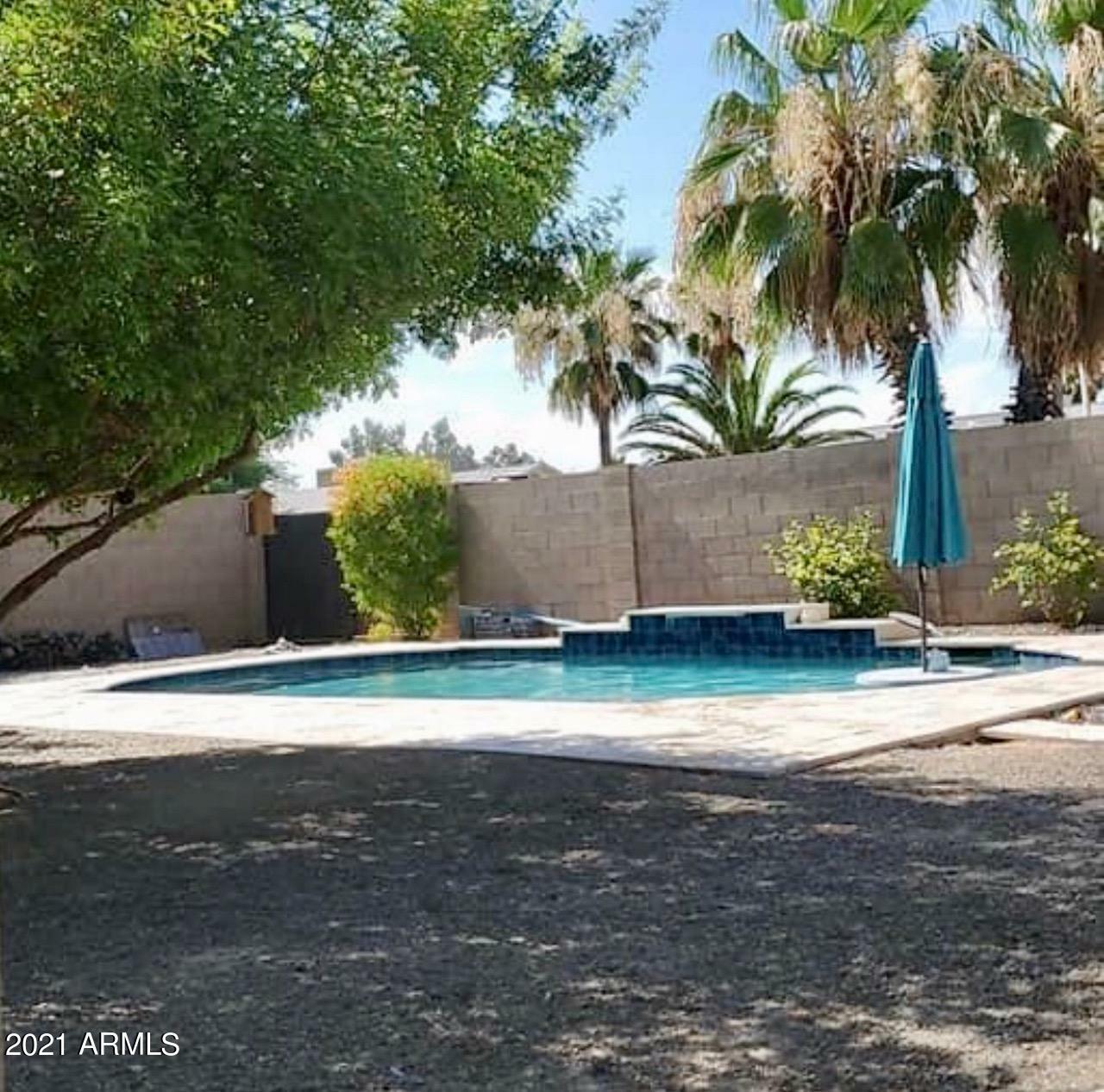 Property Photo:  301 N Los Feliz Drive  AZ 85226 