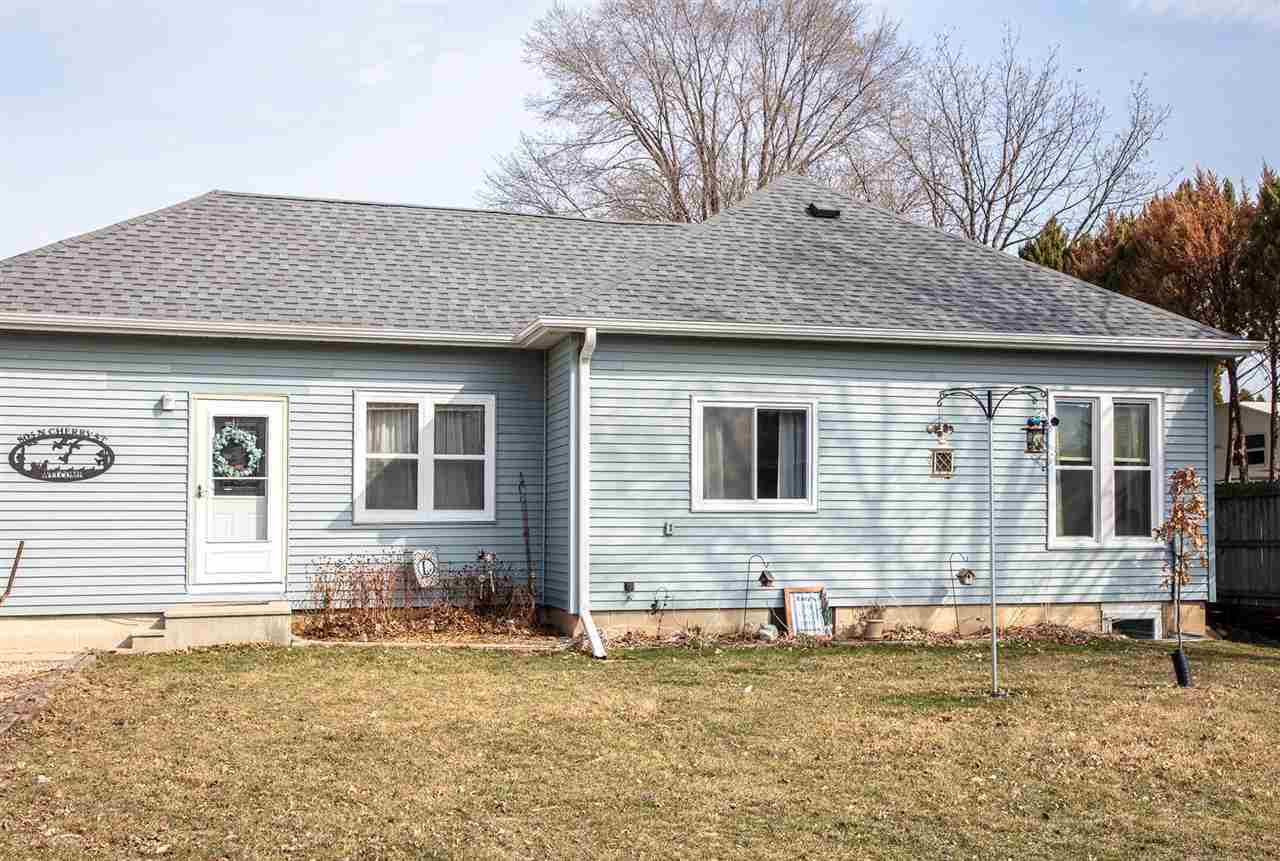 Property Photo:  805 N Cherry St.  IA 50670 