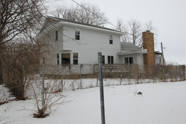 Property Photo:  1879 Hawthorne Avenue  IA 50677 