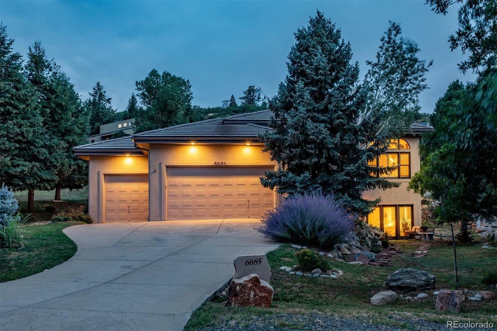 Property Photo:  6685 Roxborough Drive  CO 80125 