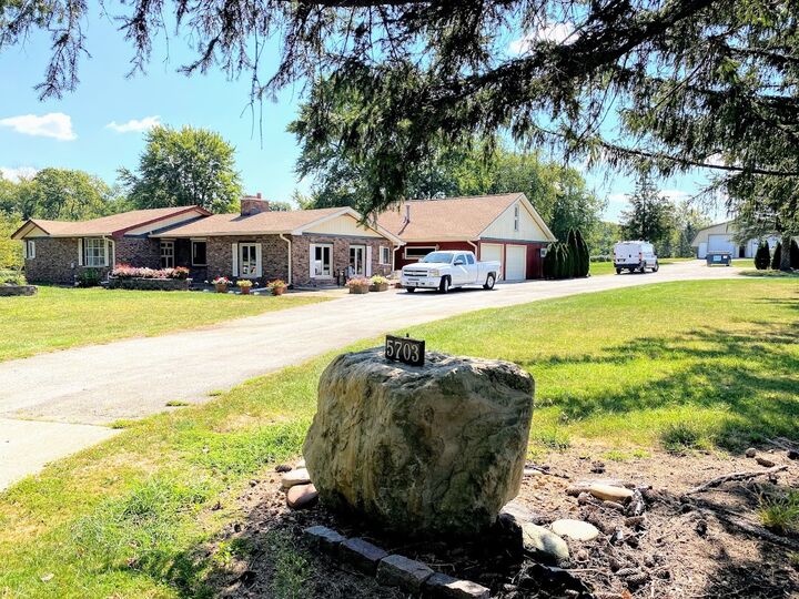 5703 W Laurel Lane  Monee IL 60449 photo